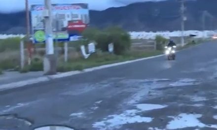 Reportan dañado el pavimento.en el bulevar Misión Cerritos