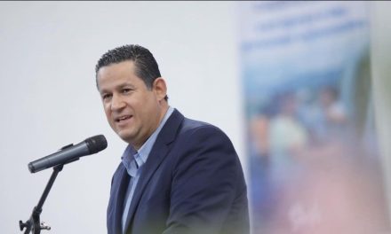Investigan a Diego Sinhue por posible corrupción ligada a residencia en Texas