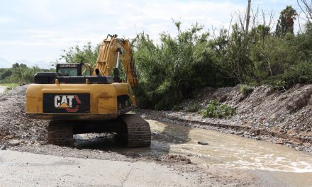 Presenta severo hundimiento la carretera Los Valdés