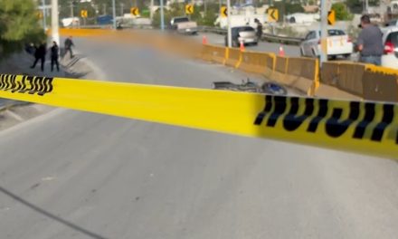 Joven pierde la vida al chocar en moto contra un muro en Ramos Arizpe