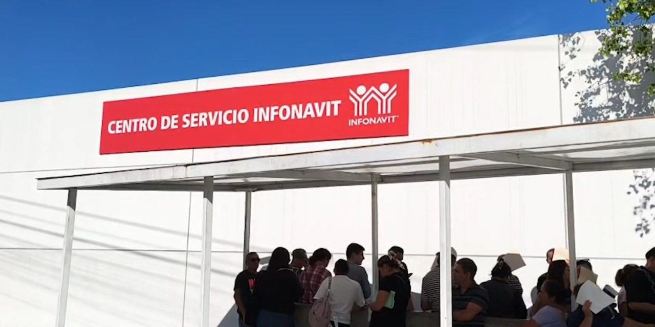 Largas filas en oficinas de Infonavit