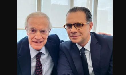 Martinoli llora al recordar el legado de José Ramón Fernández en documental