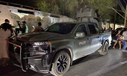 Ciudadanos acorralan a militares y los acusan de robar $50 mil pesos… todo lo graban por Facebook