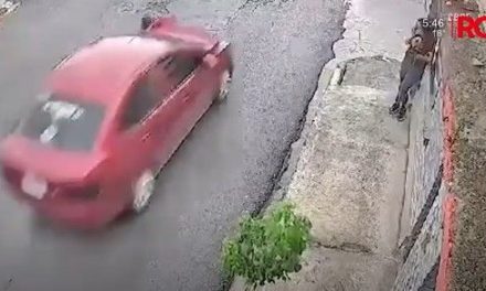 Atropellan a niña en colonia Valle Verde y luego golpean a conductor