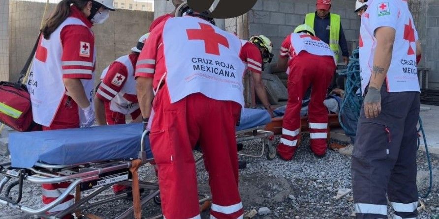 Saltillo: Obrero sufre fuerte caída