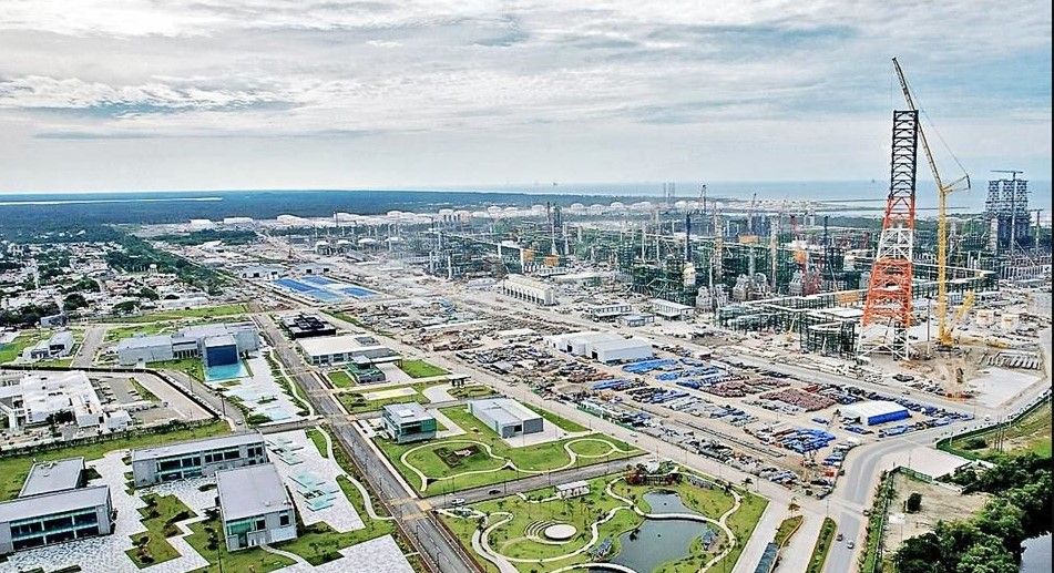 Refinerías de Pemex aumentan procesamiento, pero no alcanzan metas de combustibles