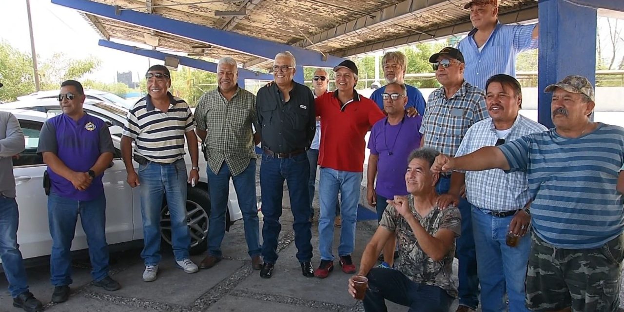 Se reúne subsecretario de gobierno con obreros de AHMSA
