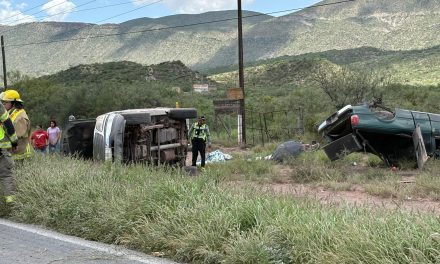 Una persona murió en doble volcadura en la carretera Saltillo-Torreón