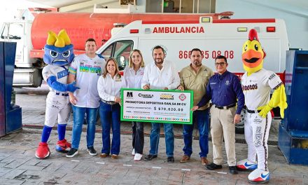 Carlos Villarreal entregó a Bomberos cheque del ‘Juego Con Causa’