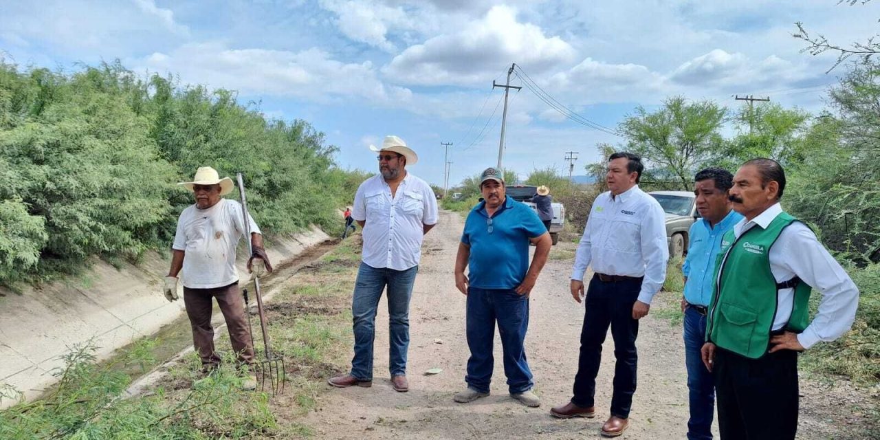 Avanzan labores de limpieza en módulos de riego de la región
