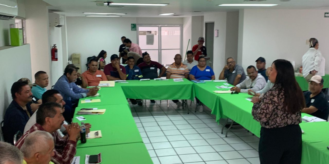Impulsan profesionalización de operadores del transporte público