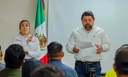 Brindan capacitación a motociclistas con problemas auditivos