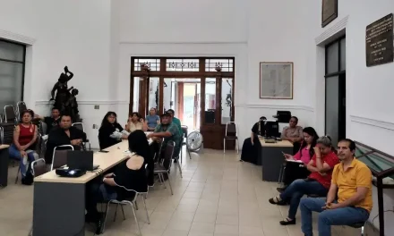 Instruyen a trabajadores del Archivo Municipal en difusión de archivos