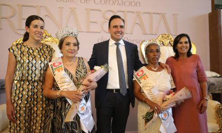 Manolo Jiménez reconoce a las personas de la tercera edad