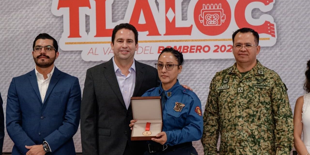 Javier Díaz entrega el Galardón Tláloc 2025