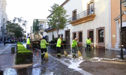 Realizan intensa labor de limpieza tras festividades del Santo Cristo