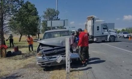 Accidente en la Saltillo-Monterrey deja cuantiosos daños materiales