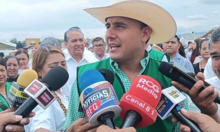 Anuncia el gobernador 70 mdp para diversas obras para Parras
