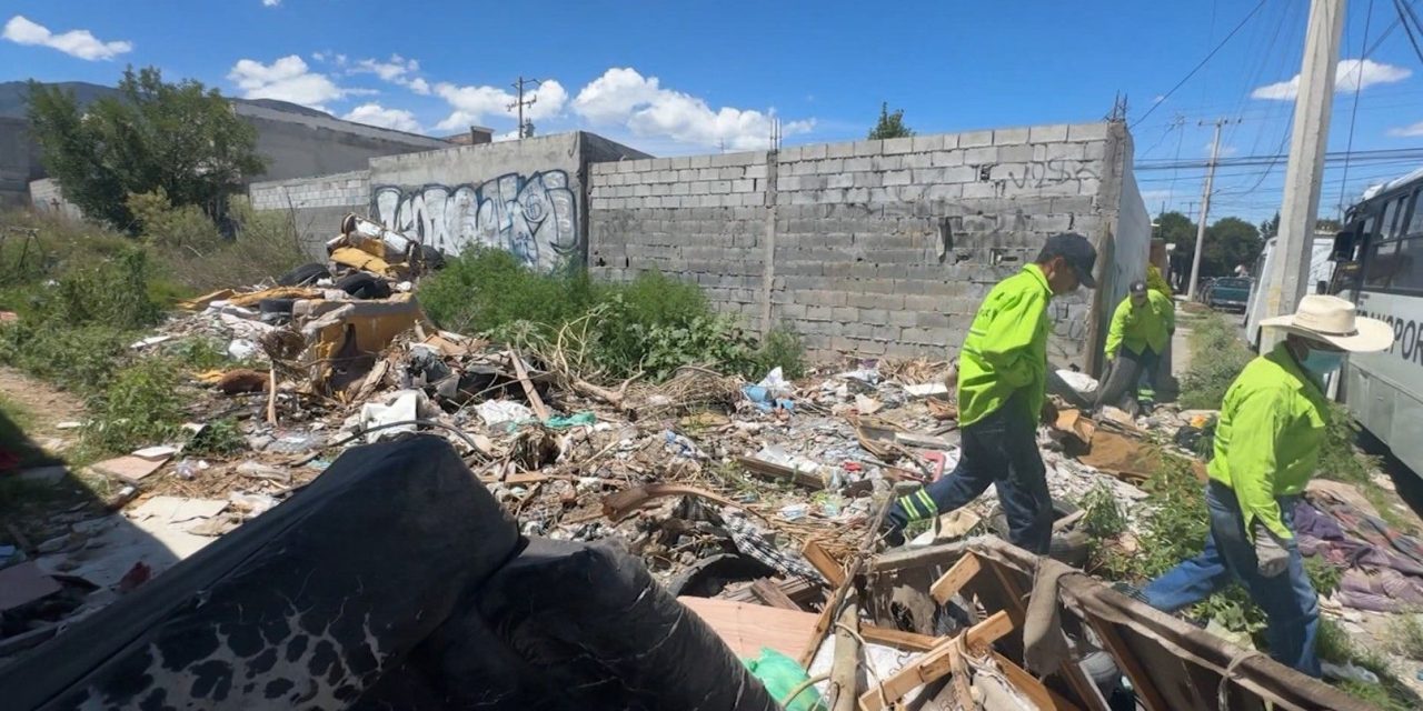 Atiende el alcalde limpieza de arroyo ubicado al oriente de Saltillo
