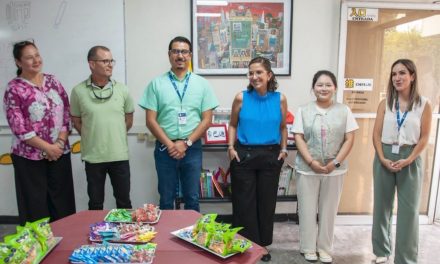 Dan bienvenida a maestra responsable del idioma chino en el Tecnológico de Saltillo