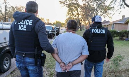 Gobierno de EE. UU. asegura que han detenido a 300 mil migrantes