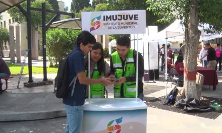 Difunden ‘Aquí Vamos Gratis’ en paradas de transporte y Centros Comunitarios