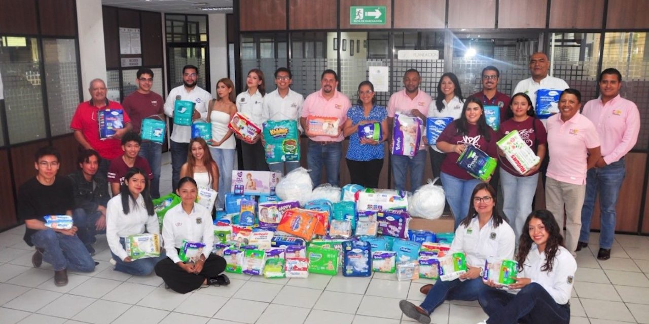 Entrega comunidad del Tec de Saltillo donación de pañales al DIF Coahuila