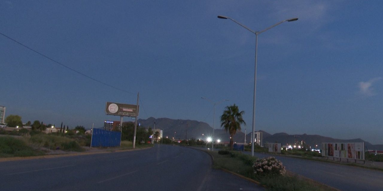 Fallas en el alumbrado público sobre el boulevard Colosio