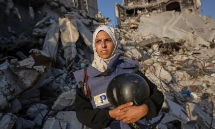 Israel ataca un hospital de Gaza y mata a 20 personas, entre ellas periodistas