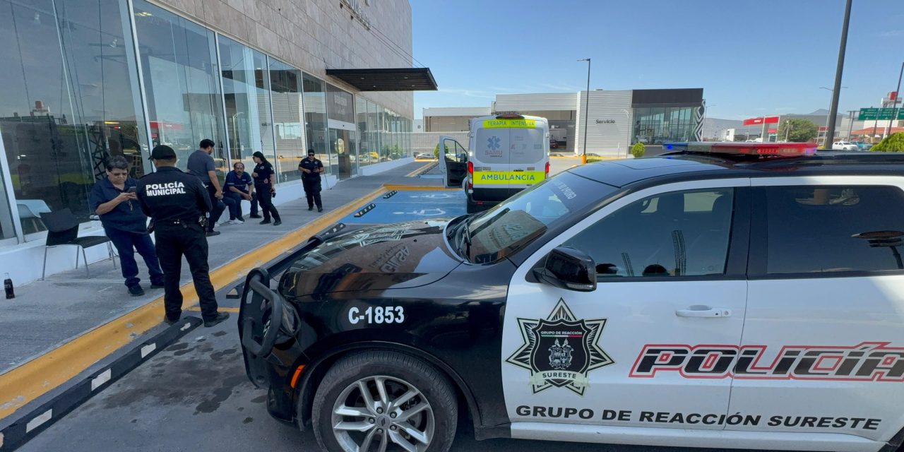 Saltillo: Trabajador sufre descarga eléctrica en negocio; lo trasladan grave al hospital