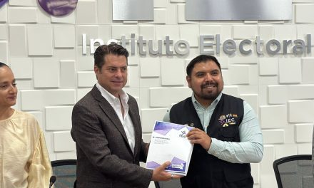 Entrega Secretaría de Inclusión y Desarrollo Social cuadernillos en sistema Braille al IEC