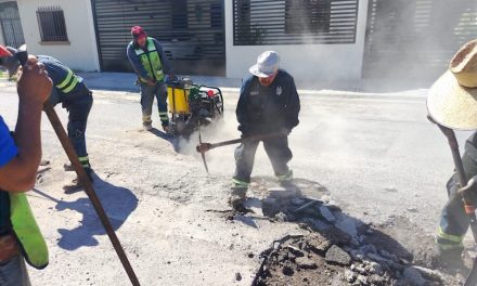 Intensifican trabajos de reconstrucción por lluvias extraordinarias en Saltillo