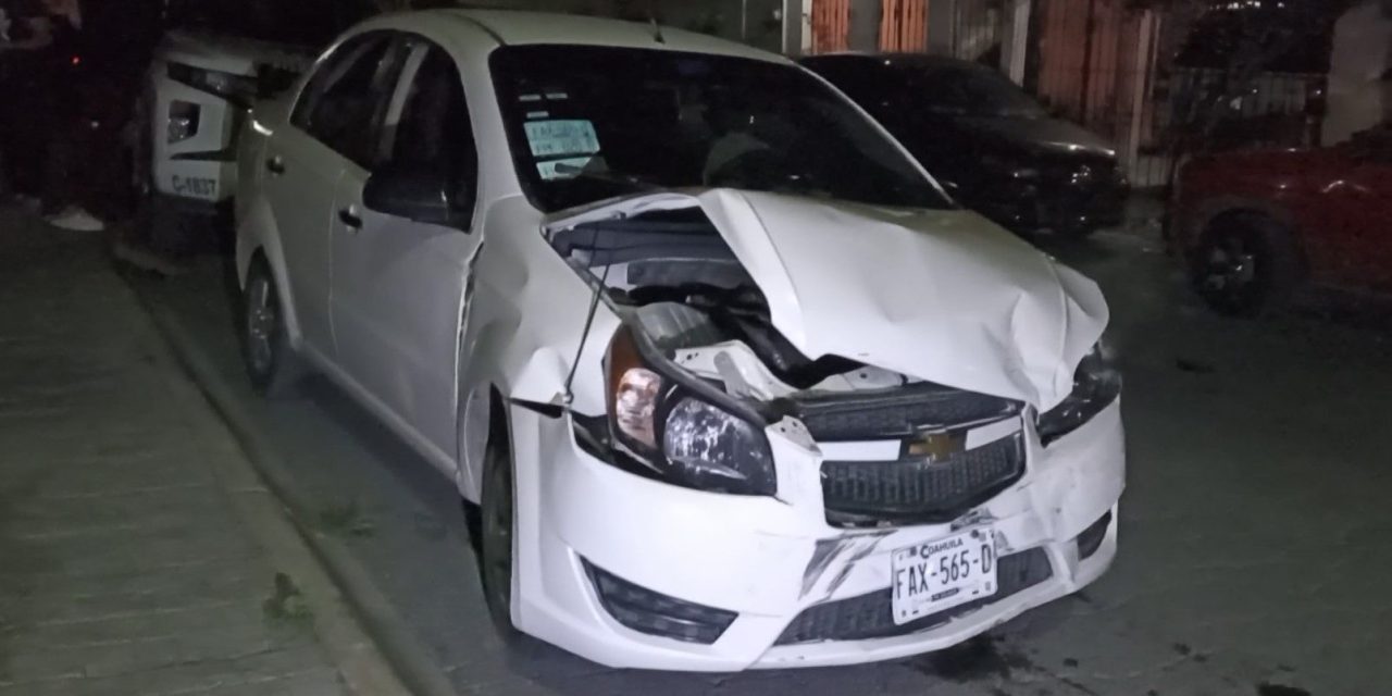 Ignora señal de alto y provoca choque durante la noche en Saltillo