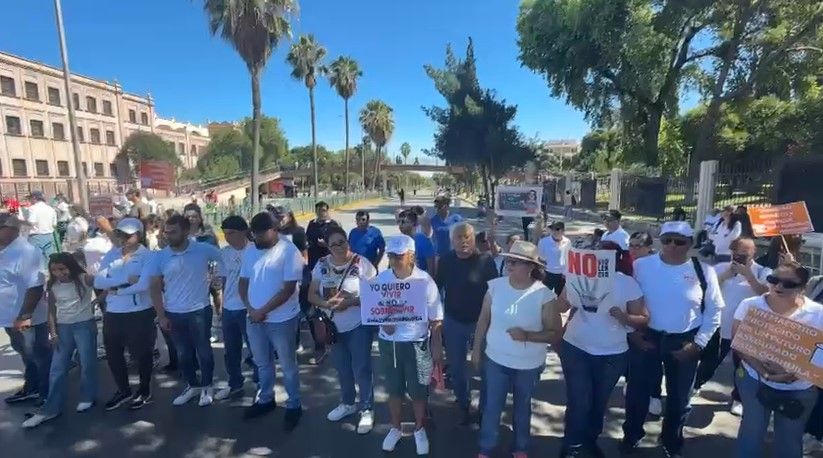 Saltillo: Maestros exigen justicia tras ataque a maestro por parte de exalumno