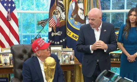 Trump anuncia que el sorteo de grupos del Mundial será en el Kennedy Center de Washington DC