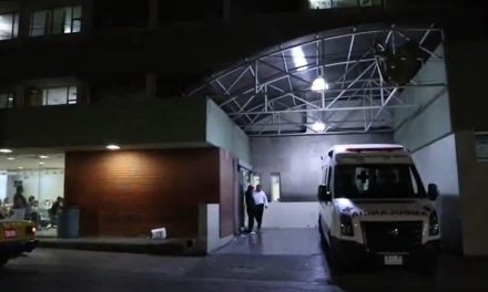 Saltillo: Taxista roba a hombre de la tercera edad y casi lo mata a golpes