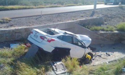Volcadura deja cinco duranguenses lesionados en la Saltillo-Torreón dos en código rojo