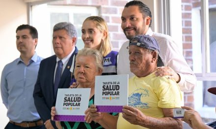 Manolo Jiménez y Carlos Villarreal fortalecen servicios de salud en Monclova