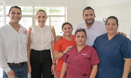 Carlos Villarreal supervisa rehabilitación de Comedores del Adulto Mayor