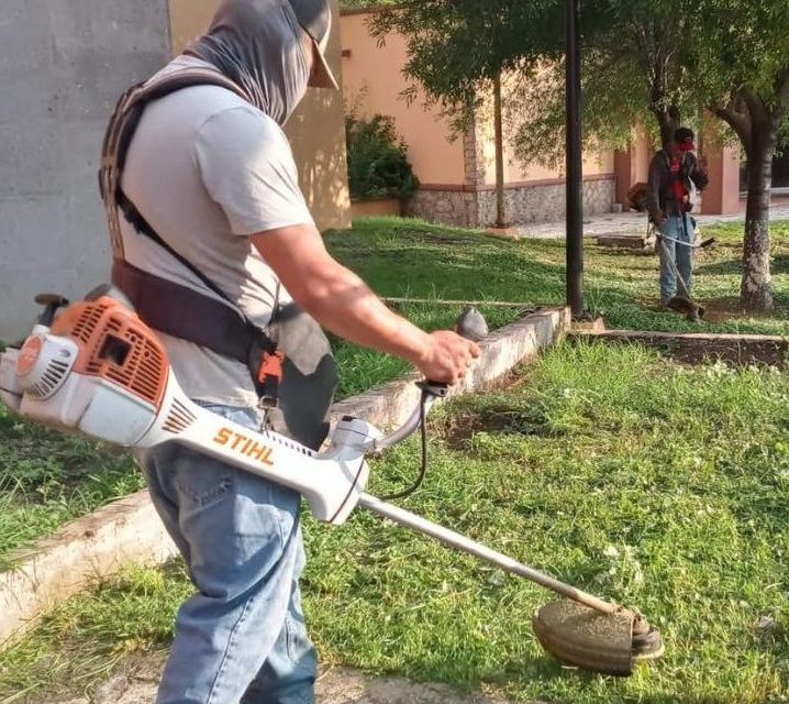 Refuerzan limpieza en plazas de Múzquiz