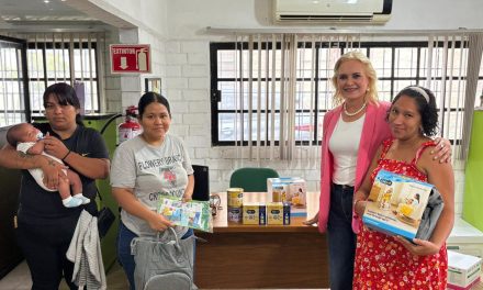 Entregan apoyos para madres y mujeres embarazadas de Múzquiz