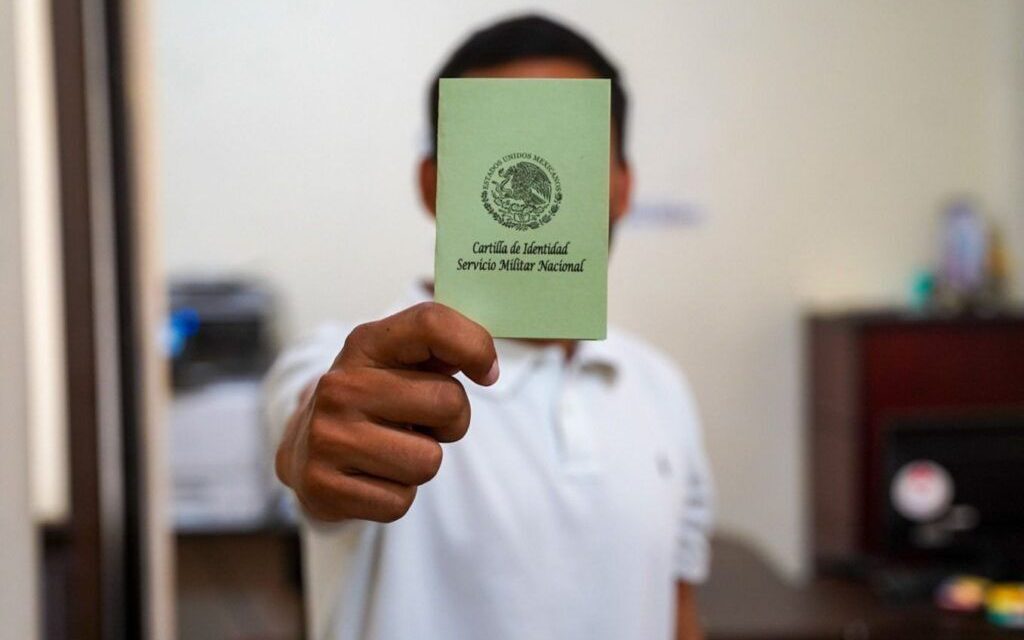 Invitan a jóvenes a tramitar su cartilla militar