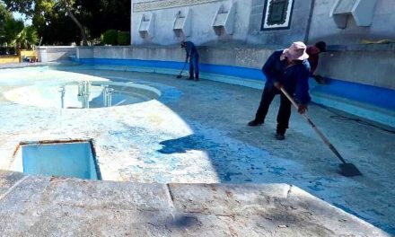 Continúa la restauración de la ‘Fuente del Pensador’ en Torreón
