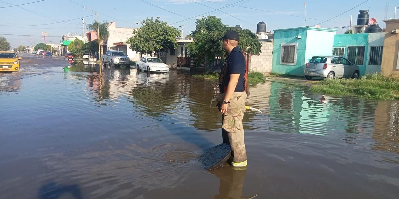 Protección Civil y Bomberos mantienen acciones de atención tras lluvia en Torreón