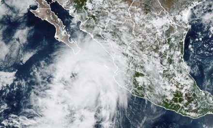 Huracán ‘Lorena’ sube a categoría 1