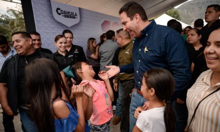 Suma Javier Díaz 17 sectores beneficiados con el programa Colonias al 100