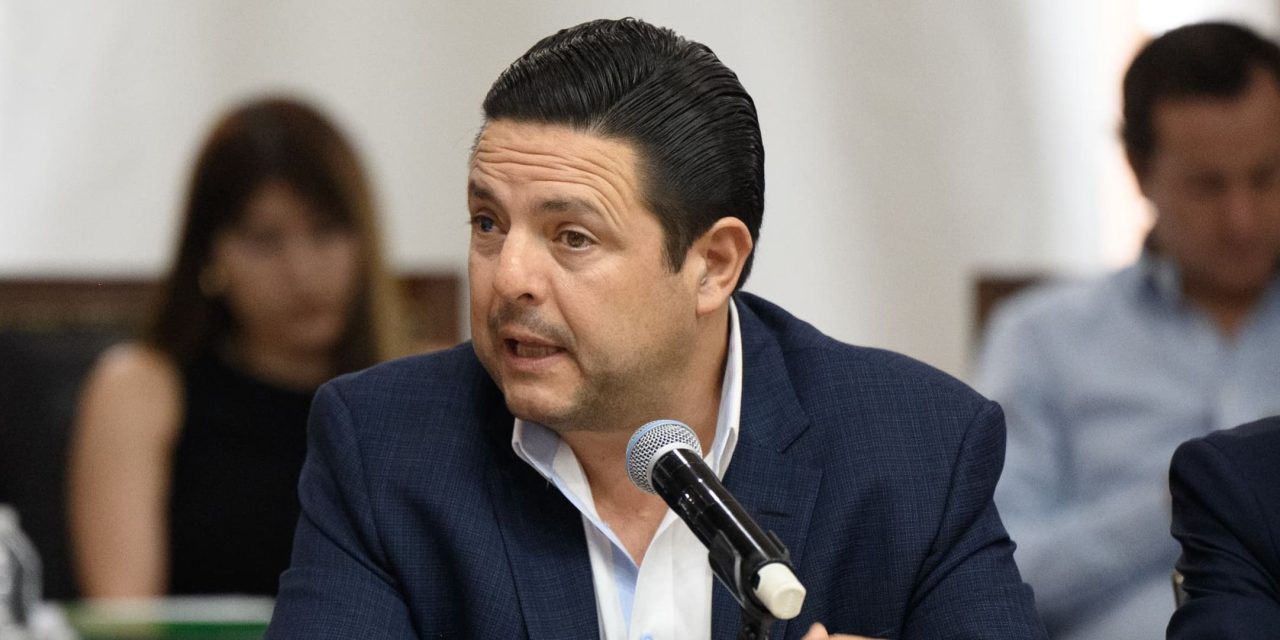 Avala empresario César Cantú programa ‘Aquí Vamos Gratis’