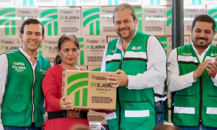 Estado y Municipio llevan beneficios a las familias de Ramos Arizpe