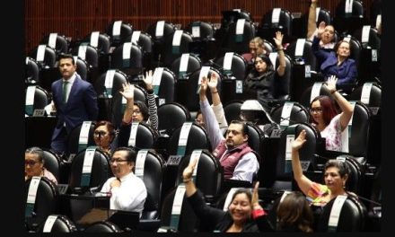 Diputados reciben nueva iniciativa para reducir jornada laboral a 40 horas