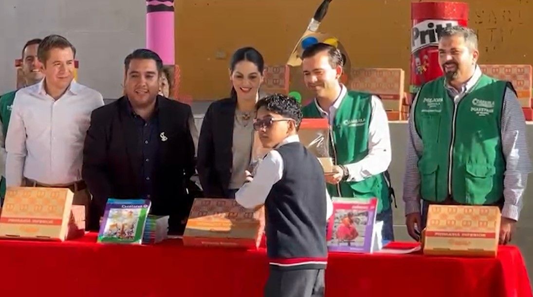 Avanza programa de útiles escolares, son más de 533 mil beneficiarios del apoyo